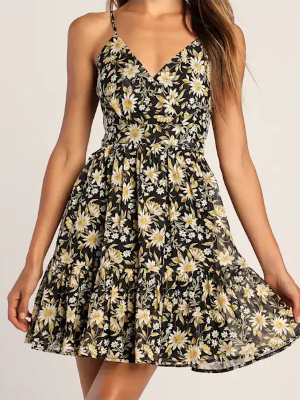 Lulu’s Floral Mini Dress in Black & Yellow Like New - Size Medium